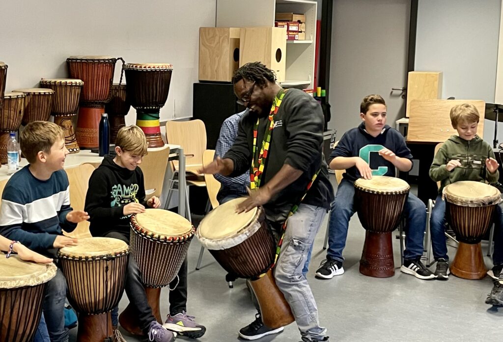 Percussion Workshop mit André Mabiala